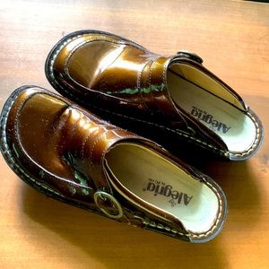 Alegria. Bronze clog. Size 39/8